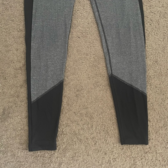 Lucy Black and Gray Two-Tone Active Wear Leggings - Picture 3 of 12